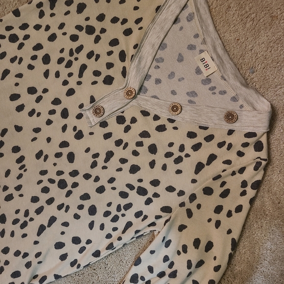 Dalmatian Spots Top - Picture 5 of 7